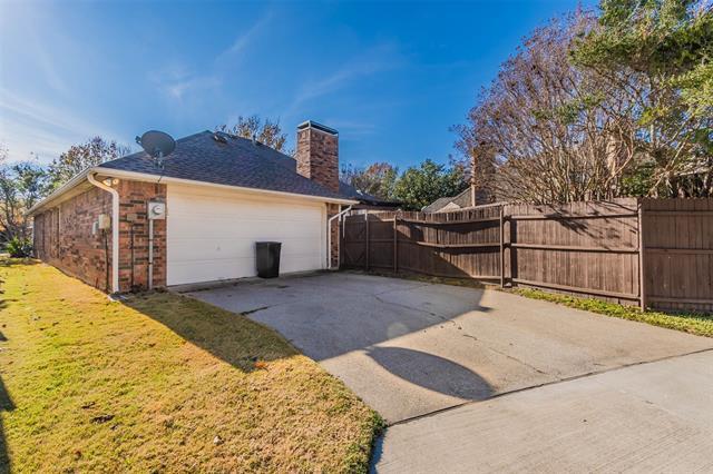 Building Photo - 313 Meadowood Ln