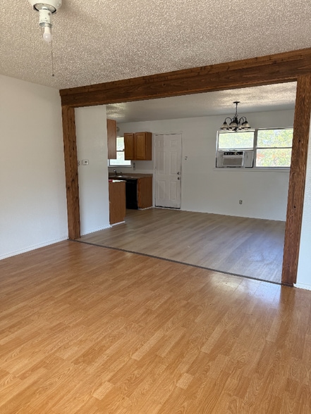 Building Photo - 301 Wofford Way