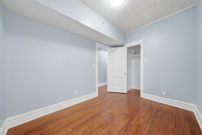 Building Photo - 4044 W Potomac Ave