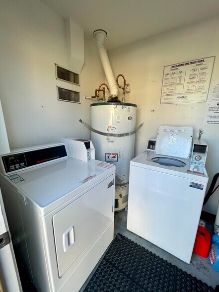 Building Photo - 72701 Willow St