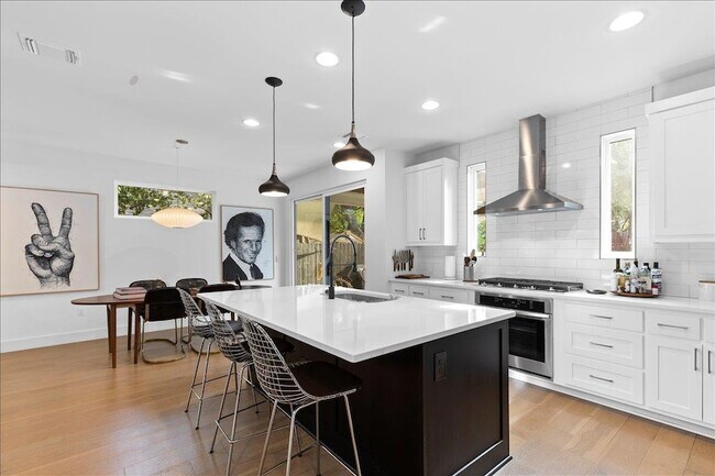 Building Photo - 4201 Clawson Rd