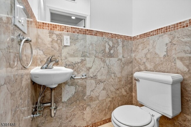 Building Photo - 159 Palisade Ave