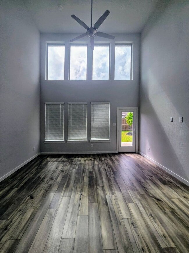 Building Photo - 4812 Grandiose Dr