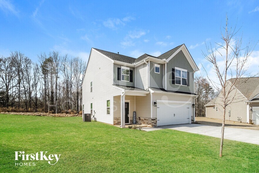 Building Photo - 1207 Mission Hill Ln