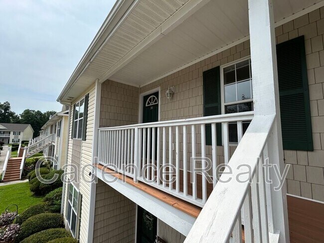 Building Photo - 4619 McClelland Dr