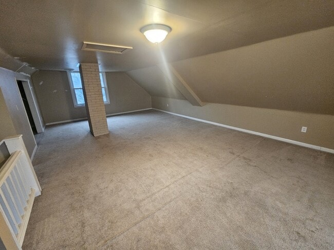 Building Photo - 1330 Brockley Ave