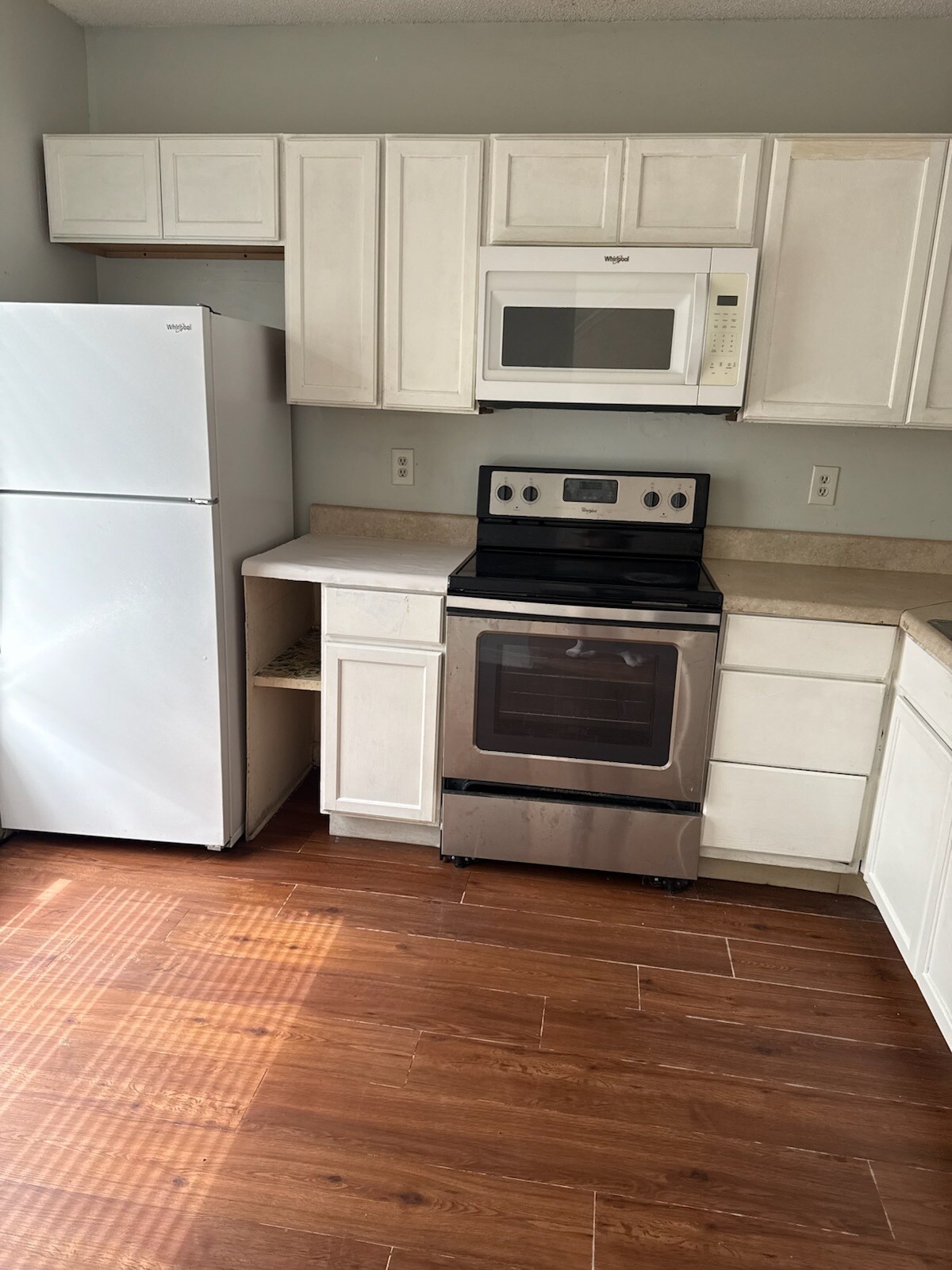 Building Photo - 6233 Yorktown Dr