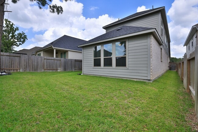Building Photo - 317 Rise Ln