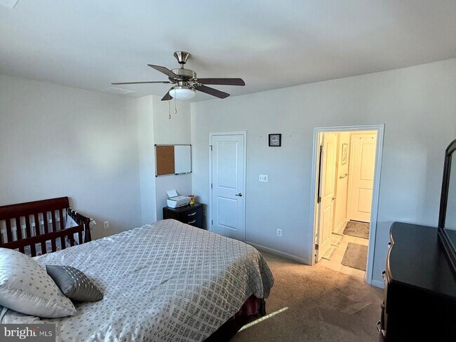 Building Photo - 7515 Mundell Rd