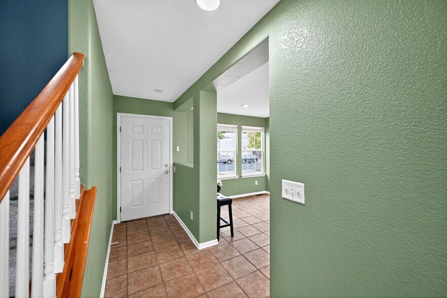 Building Photo - 16421 E Otero Ave