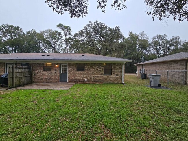 Building Photo - 6463 Maddox Rd