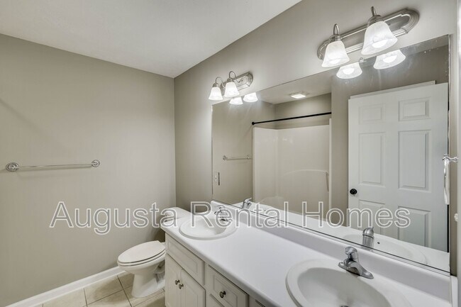 Building Photo - 1054 Grove Landing Ln