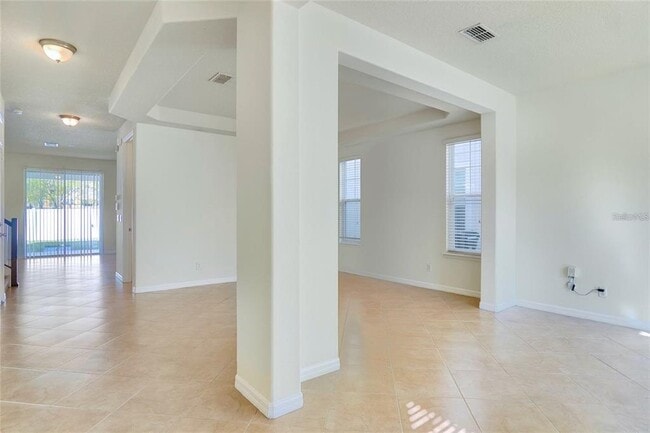 Building Photo - 5029 Southlawn Ave