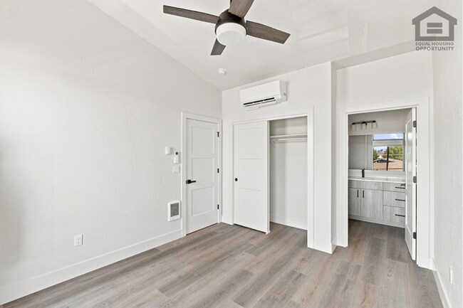 Building Photo - 2Bed/2.5Bath 2-Story Luxury Condo in Redmond, OR! -- BRAND NEW! NEVER LIVED IN!