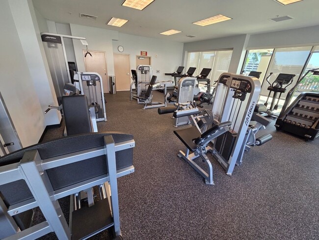 Building Photo - Immaculate Contemporary Living in Kaka‘ako- 2 bedroom, 2 bathroom, 1 covered parking stall, and I...