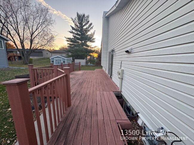 Building Photo - 13500 Lynn Ave