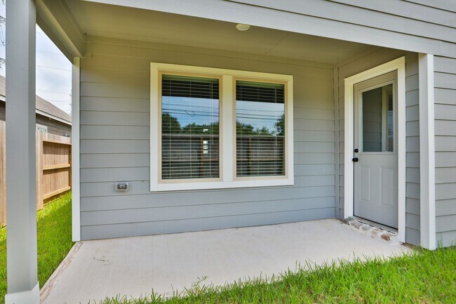 Building Photo - 1023 Santee Ct