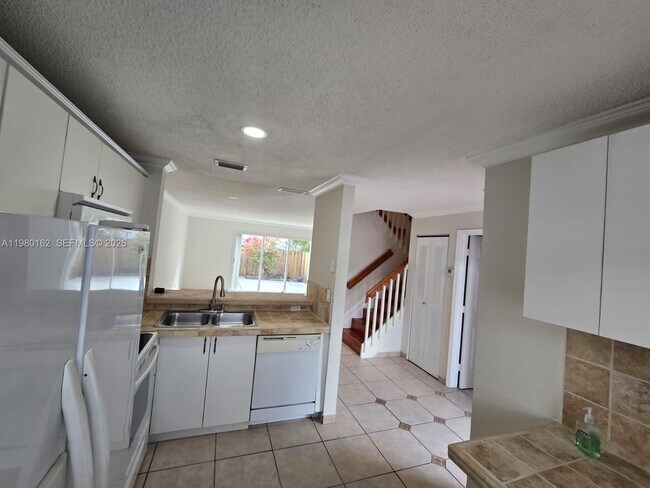 Building Photo - 13926 SW 175th Terrace