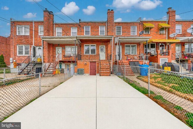 Building Photo - 6905 Bank St