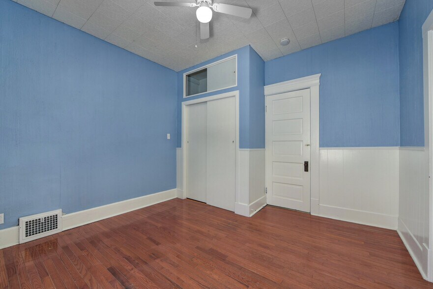 Building Photo - 1631 Lakewood Ave