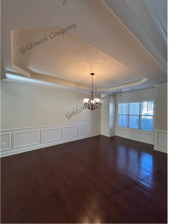 Building Photo - "Spacious 5-Bedroom Retreat with 4 Full Baths in Greenville - 3,400 Sq Ft of Comfort!"