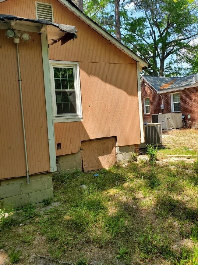 Building Photo - 5846 Ames Rd