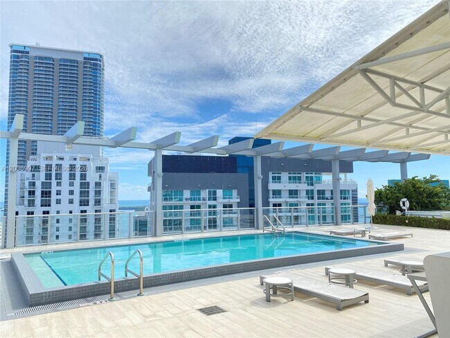 Building Photo - 1100 S Miami Ave
