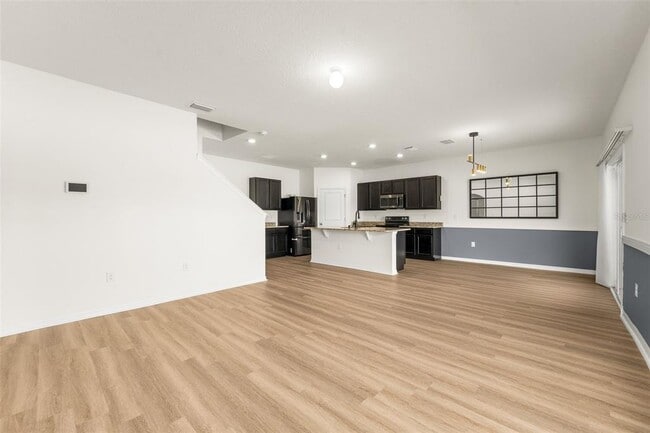 Building Photo - 8008 SW 62nd Ct