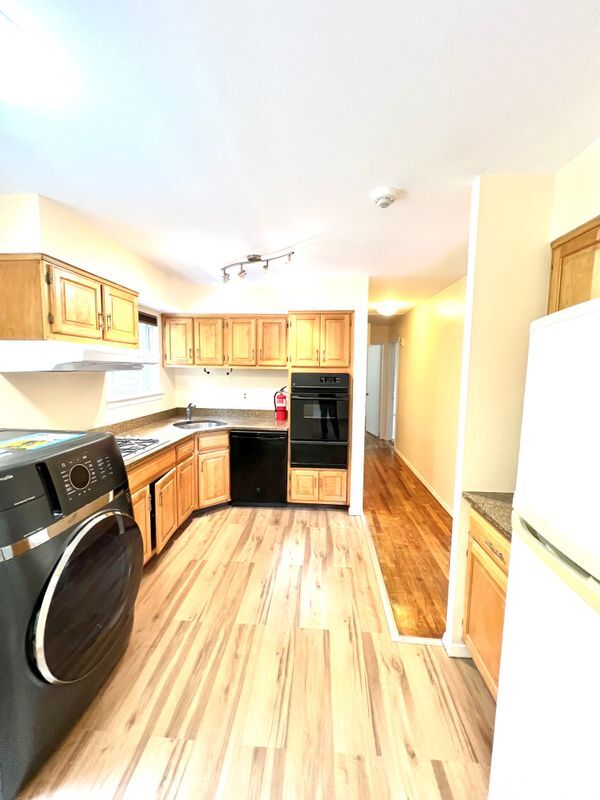 Building Photo - 35 Broadway, 2