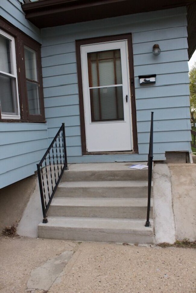 Building Photo - 2819-2821 N 47th St