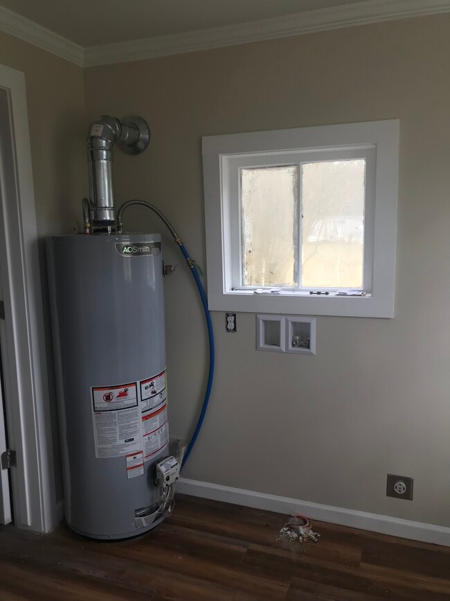 New gas water heater/laundry room - 103 Smithwick Bridge Rd