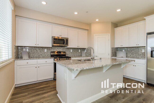 Building Photo - 2662 River Rd Ln