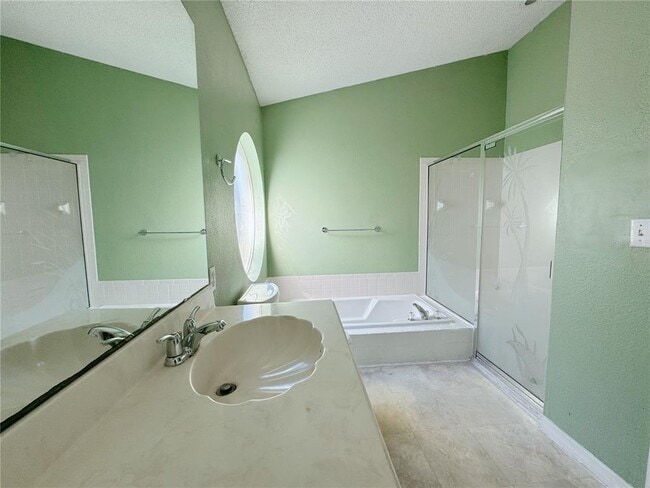 Building Photo - 2436 Deermeadow Dr