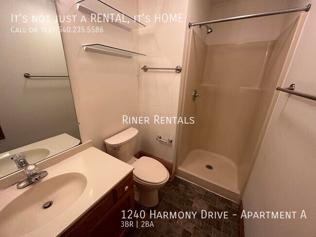 Building Photo - 1240 Harmony Dr