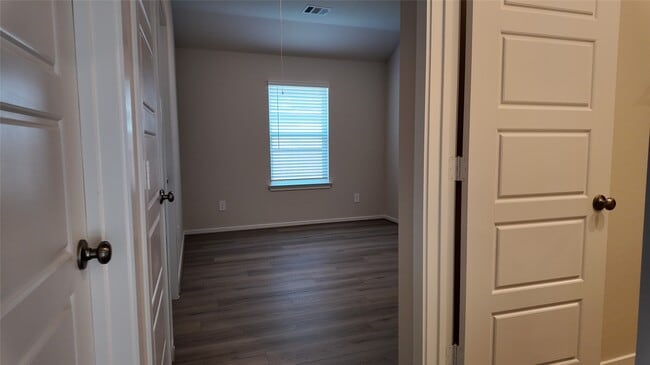 Building Photo - 16241 Parish Pointe Ct