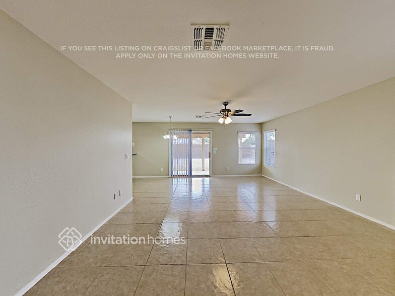 Building Photo - 11849 W Poinsettia Dr