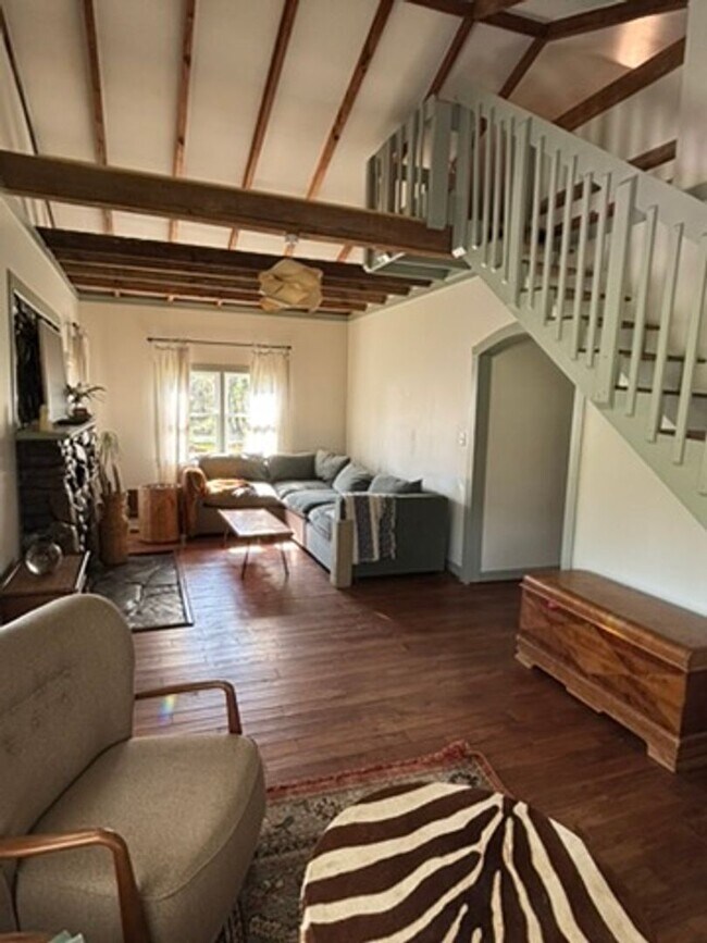 Building Photo - Rare Oasis: 2BR Home with Large Loft Area on 1.5 Acres Bordering National Forest and Fronting Dry...