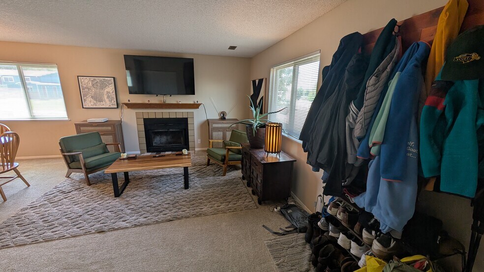 Building Photo - 6690 Pahokee Ct