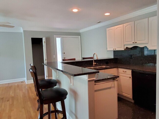 Building Photo - Incredible 2BR/2BA Forest Gardens Villa!