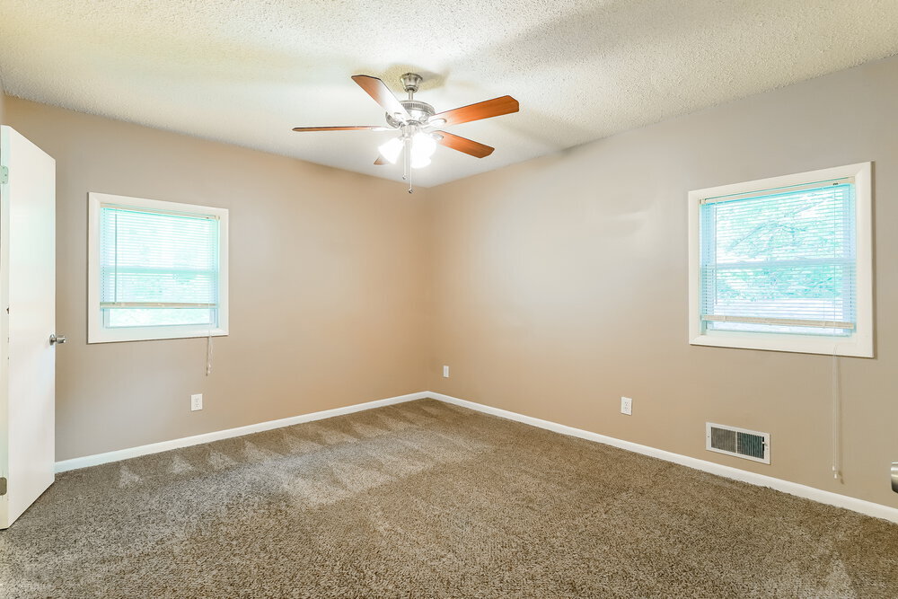 Building Photo - 2415 Rose Ln