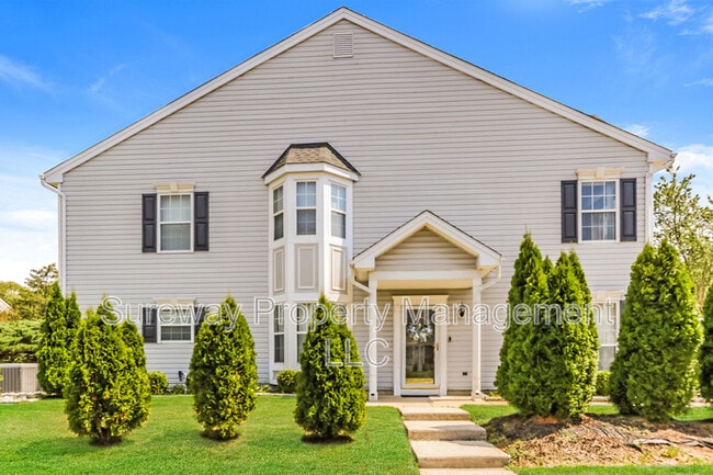 Building Photo - 2 Muirfield Ct