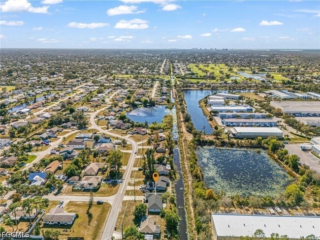 Building Photo - 17176 Phlox Dr