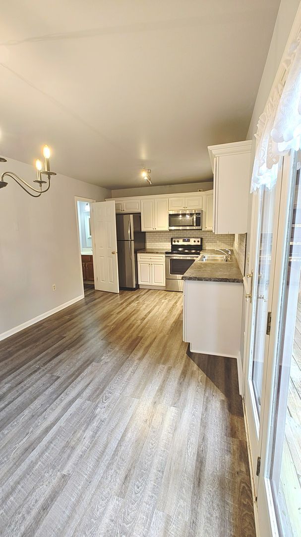 Building Photo - Ephrata Townhome 3 bed 1.5 bath