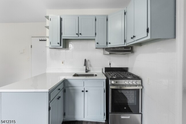 Building Photo - 676 Chestnut St