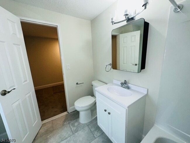 Building Photo - 234 Main St