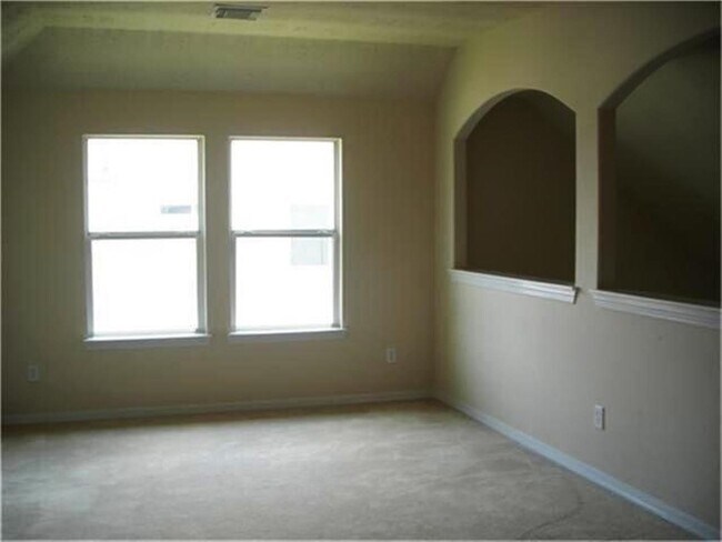 Building Photo - 5111 Manorfield Dr