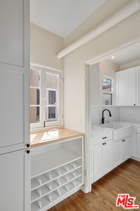 Building Photo - 1142 S Clark Dr