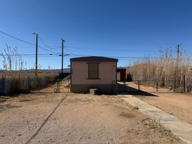 Building Photo - 2 Bedroom/1 Bath Mobile with Fenced Yard