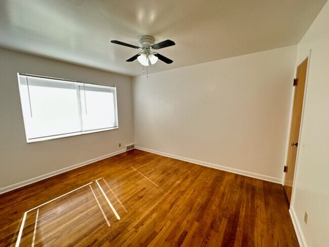 Building Photo - 1835 Downington Ave DUPLEX