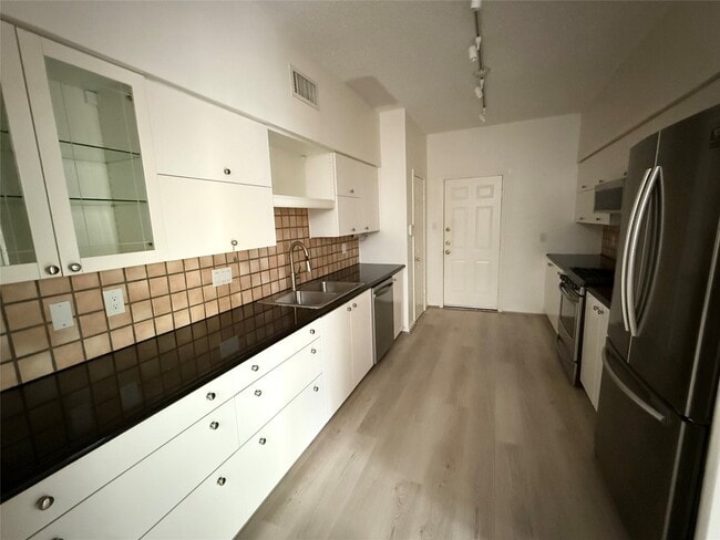 Building Photo - 3619 Mulberry St